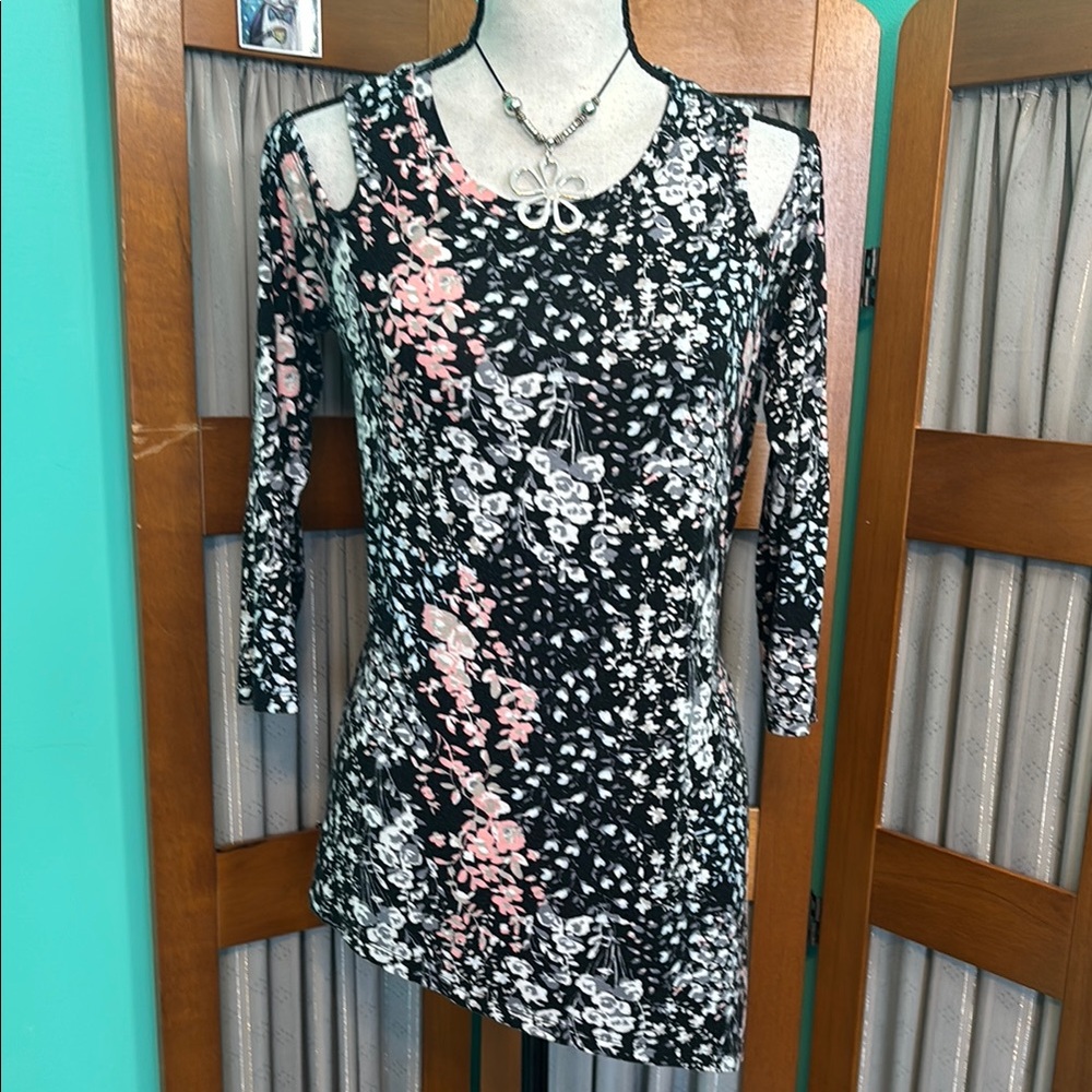 Fever cold shoulder Black and Pink Floral Top